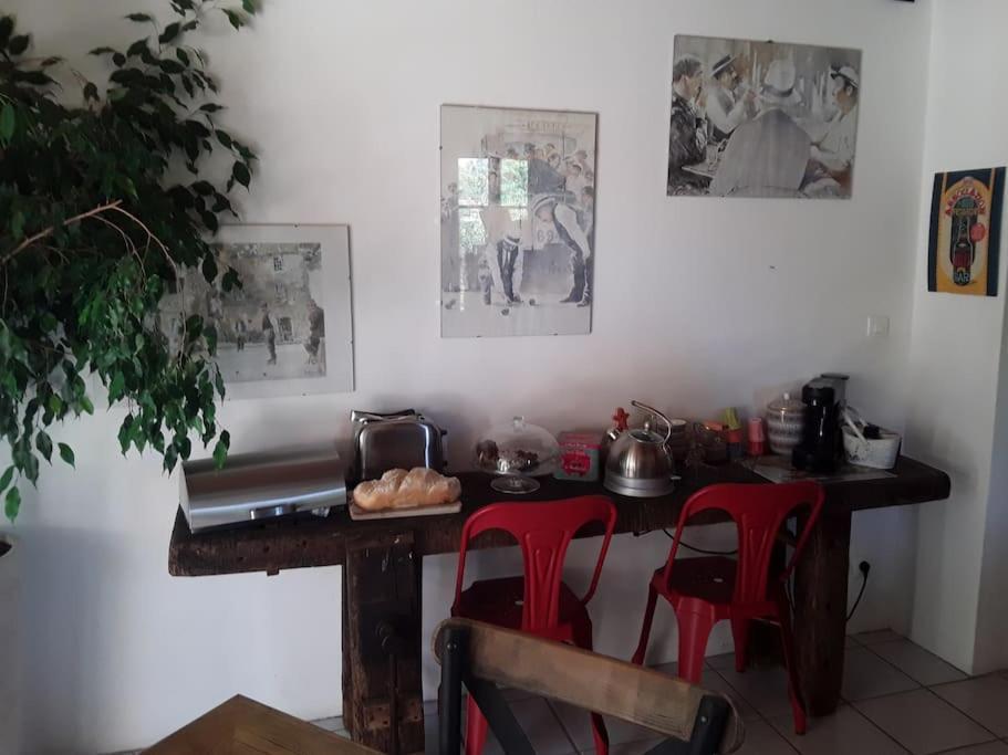 La Suite De Garlone Aujargues Exterior foto